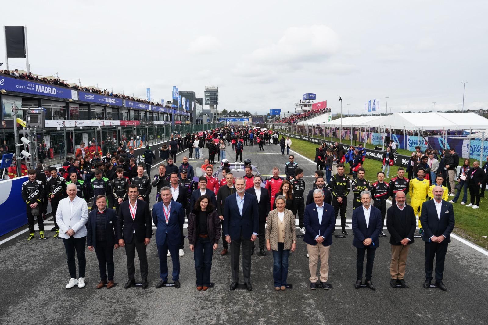El Rey preside en el Circuito del Madrid Jarama – RACE el éxito de Madrid Mundial de Fórmula E - 2026 Madrid e-Prix