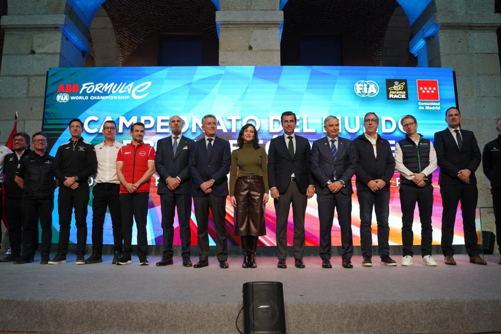 Isabel Díaz Ayuso recibe a las autoridades de Madrid Mundial de Fórmula E | 2026 CUPRA Raval Madrid E-Prix